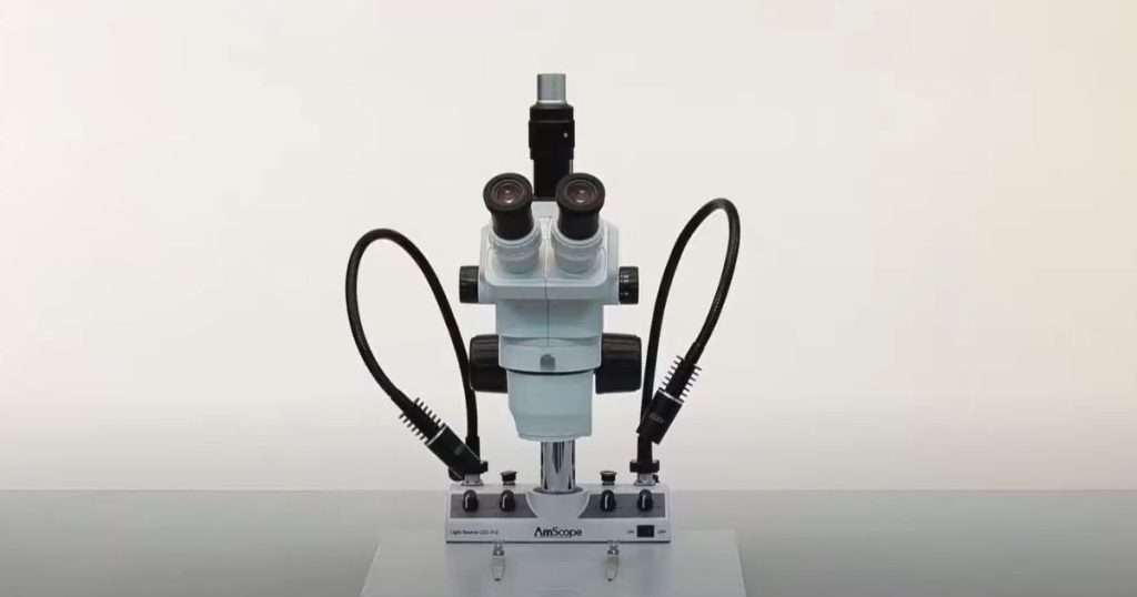 what is an illuminator on a microscope
